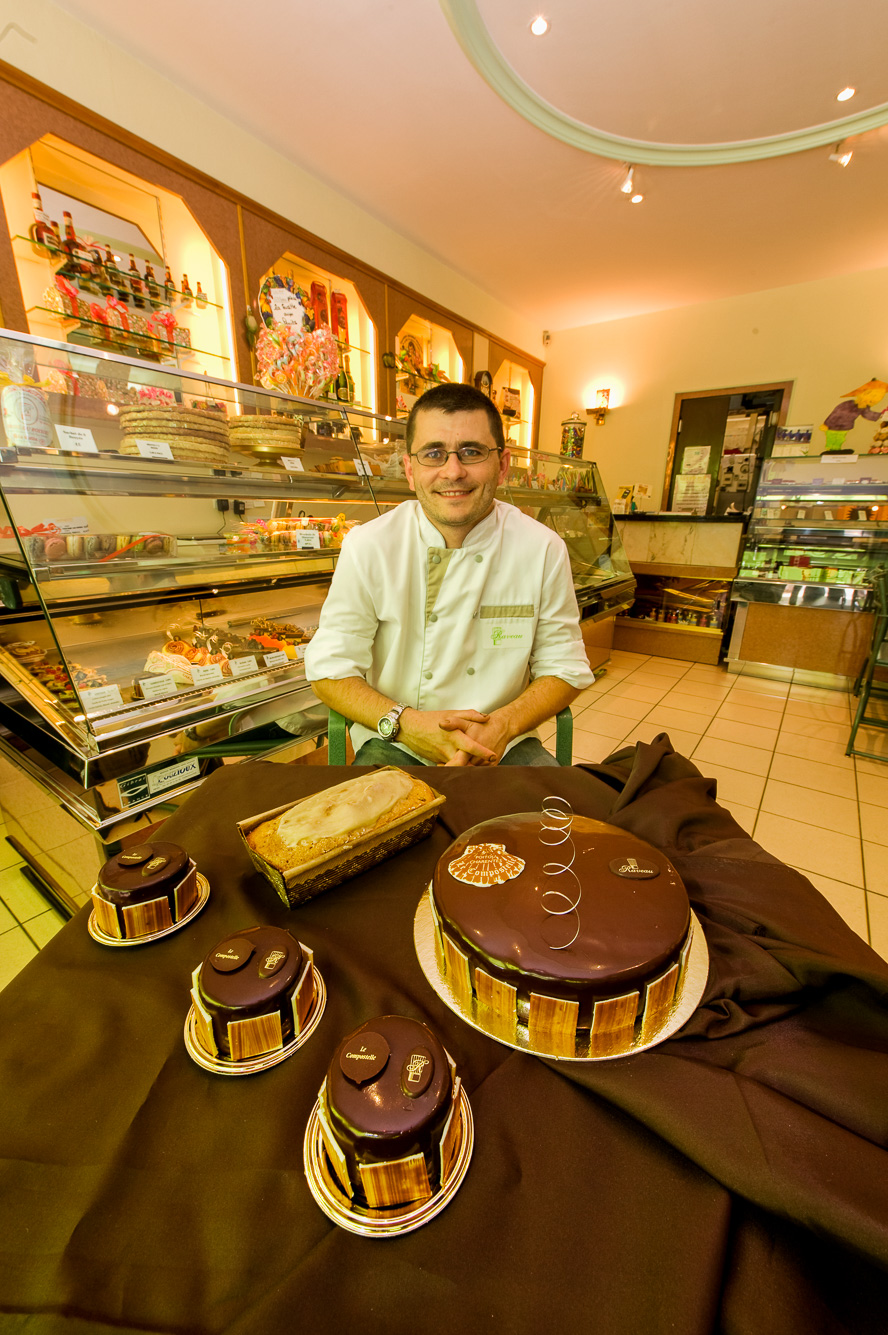 Patisserie Ravaux.