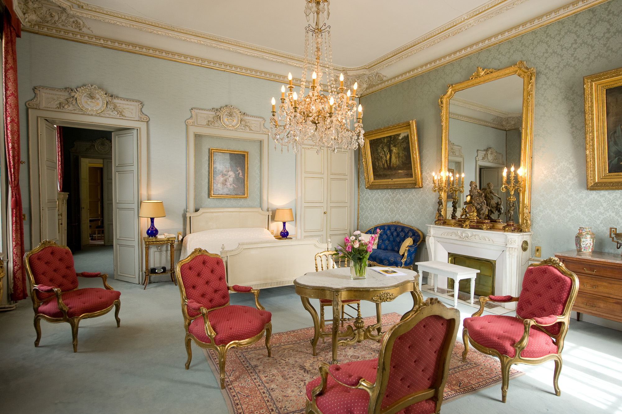 Château-Hôtel. Chambre au doux nom de "Coucou".
