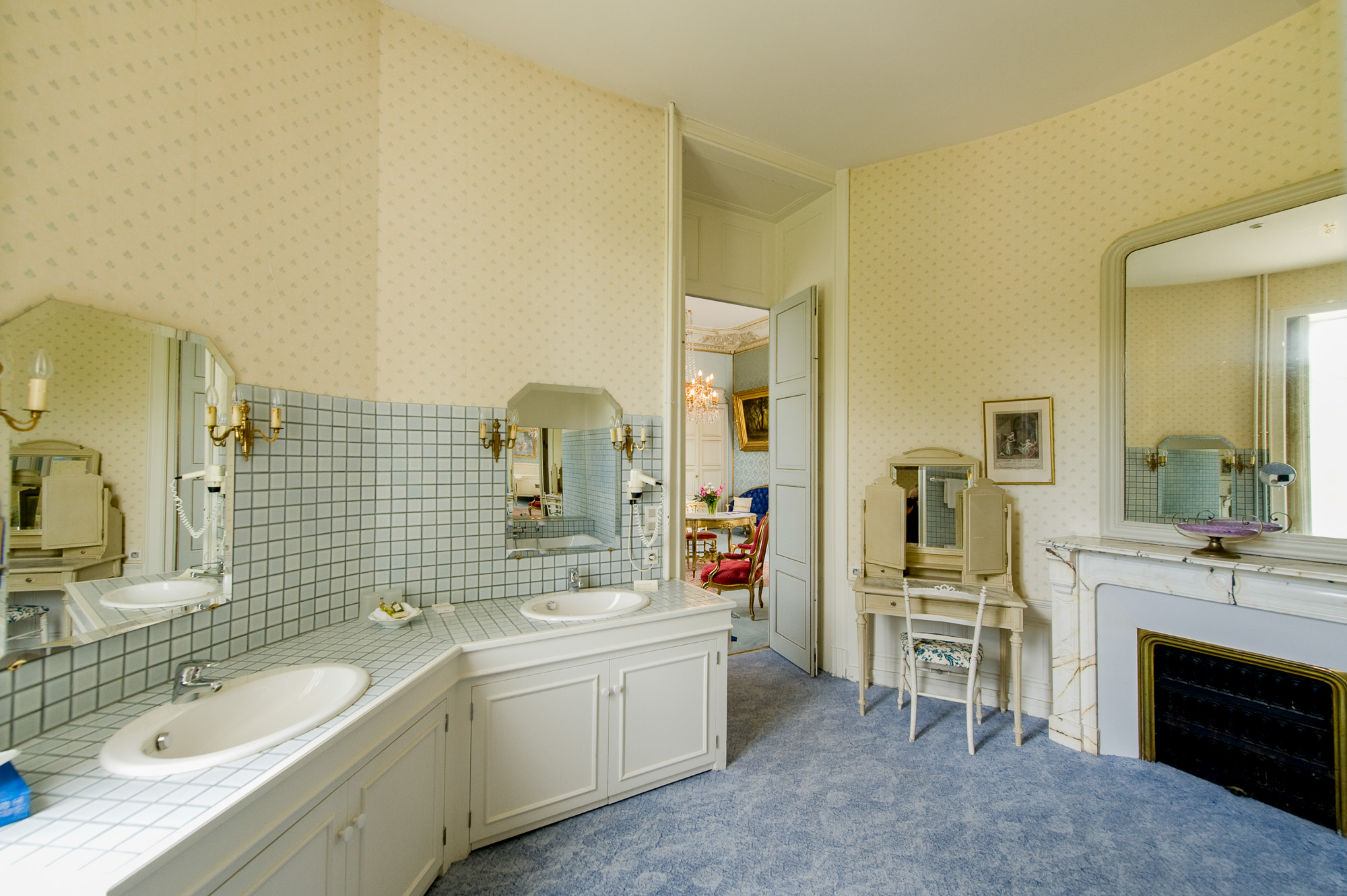 Château-Hôtel. Salle de bain de la Chambre "Coucou".