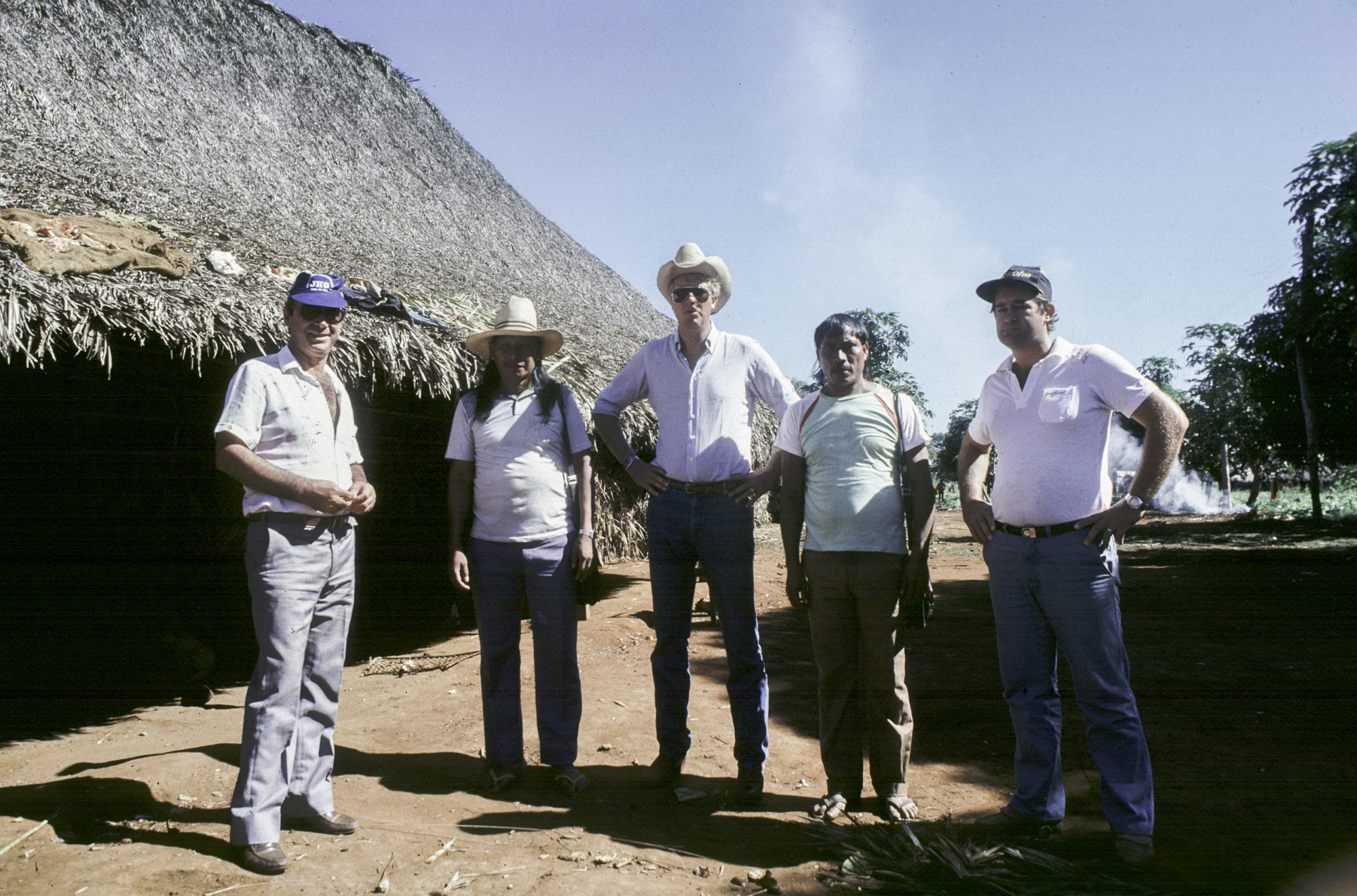 Agua Boa. Christian Cambrais, un agriculteur français installé au Brésil. dansla réserve des indiens Xavantes sur les bords du Rio Araguaia.