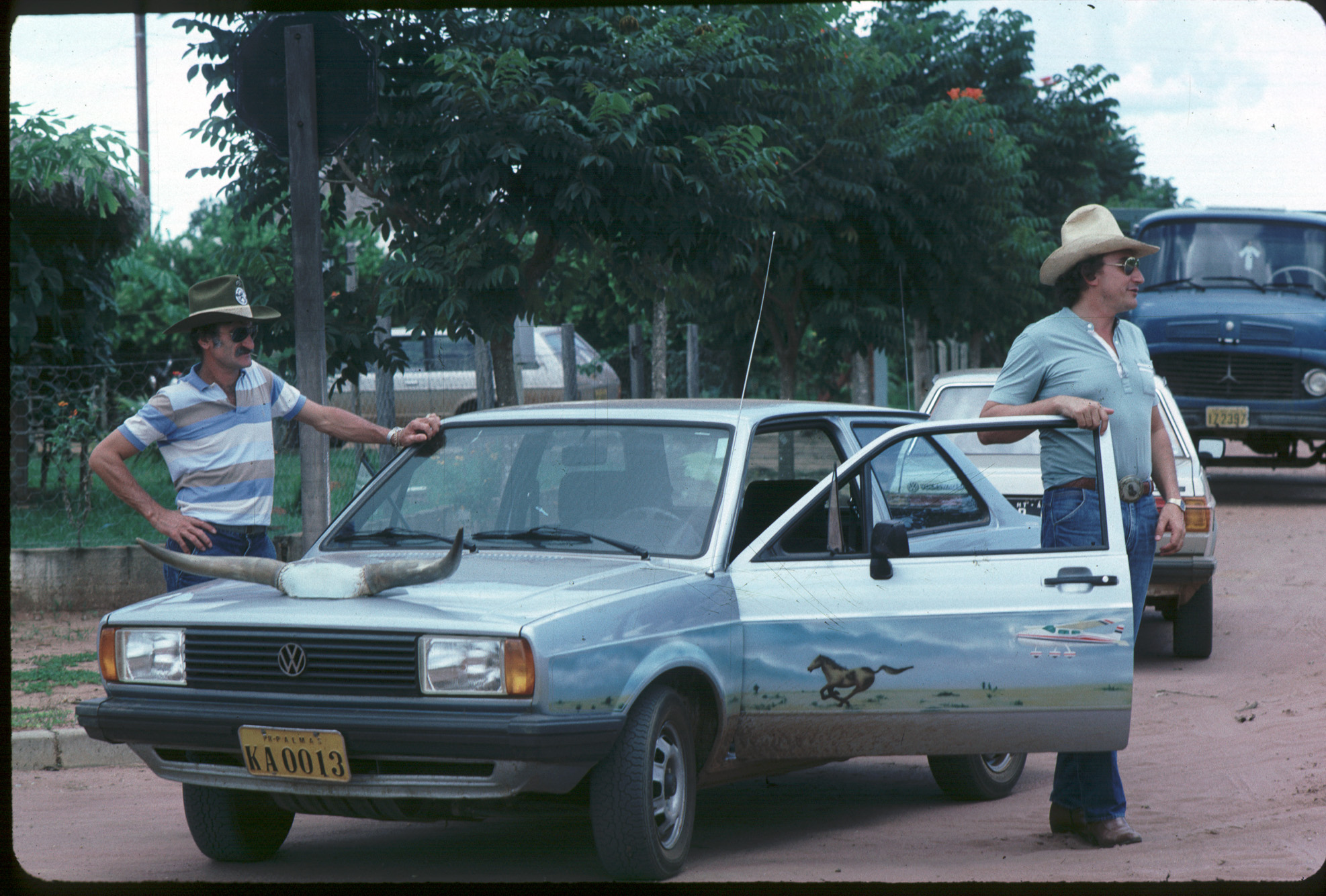 Agua Boa. Les agriculteurs locaux affichent leur goût en matière de "tuning" automobile.