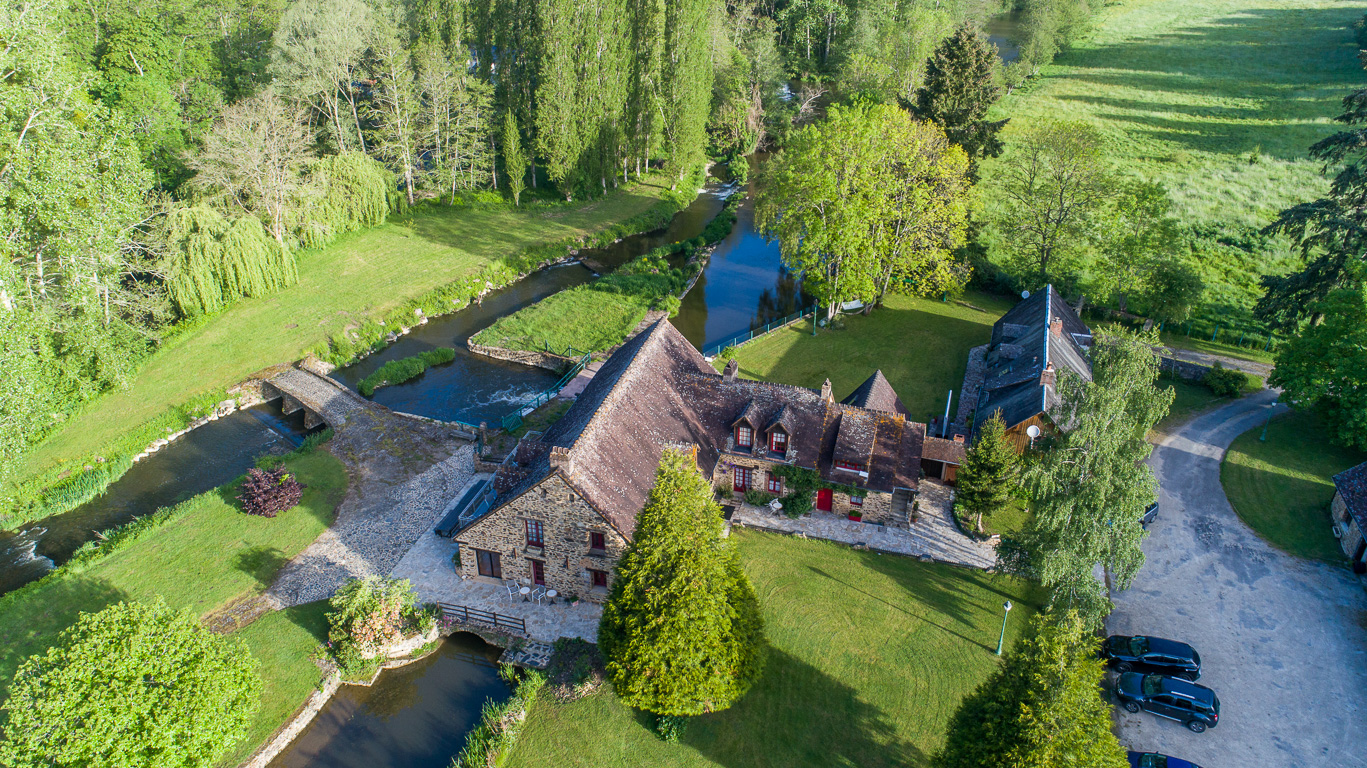 Saint-Léonard-des-Bois. Moulin de l'Inthe.