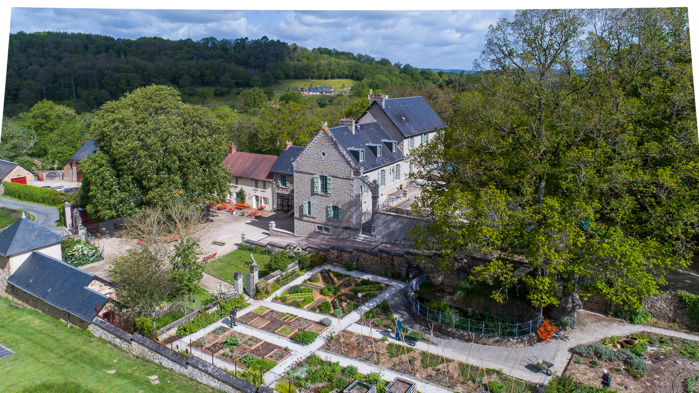 Saint-Léonard-des-Bois. Domaine du Gasseau, le jardin potager.