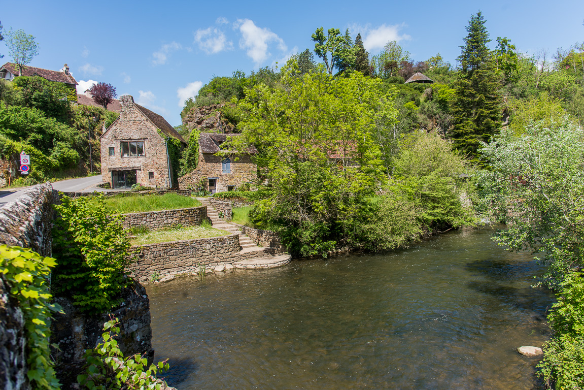 Saint-Cèneri-le-Gerei. Le pont qui enjambe l'Orne