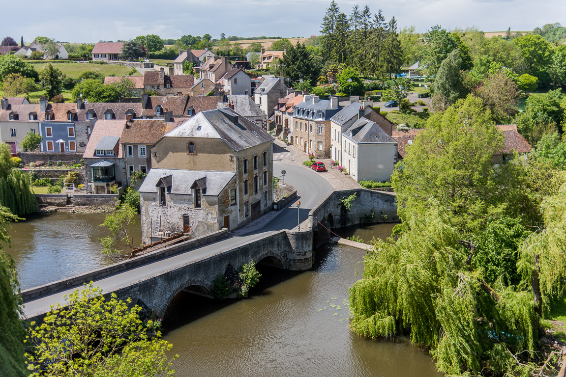 Fresnay-sur-Sarthe.