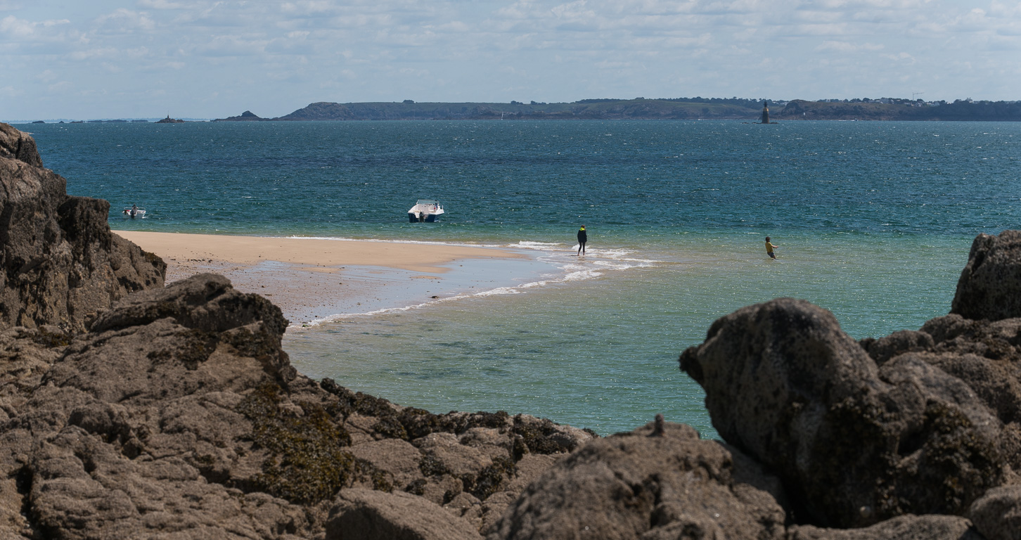 Saint-Malo, île de Cézembre. La plage.