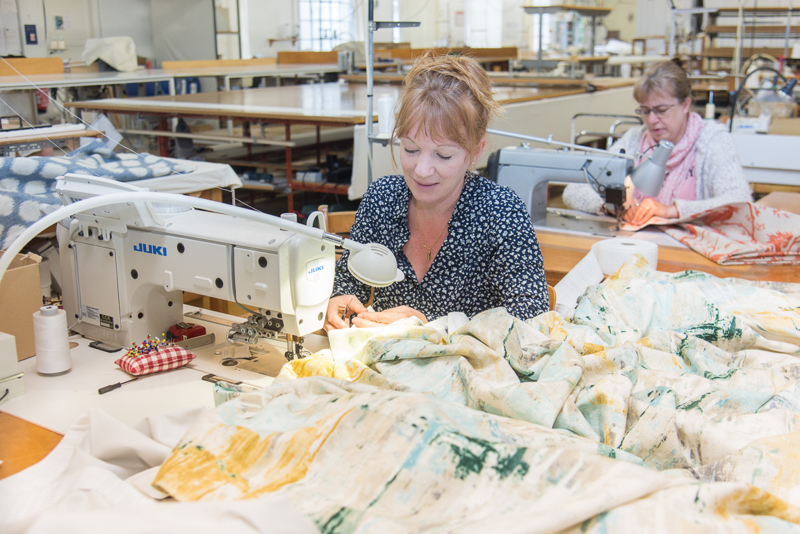 Fontaine-Daniel. Toiles de Mayenne, Atelier de couture