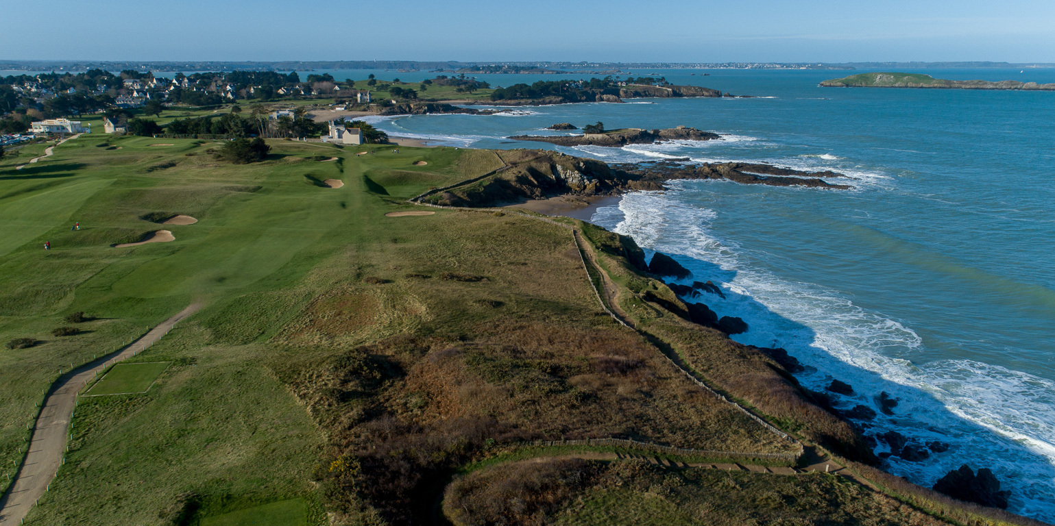 Saint-Briac-sur-Mer. Le golf sur la Pointe de la Garde Guérin.