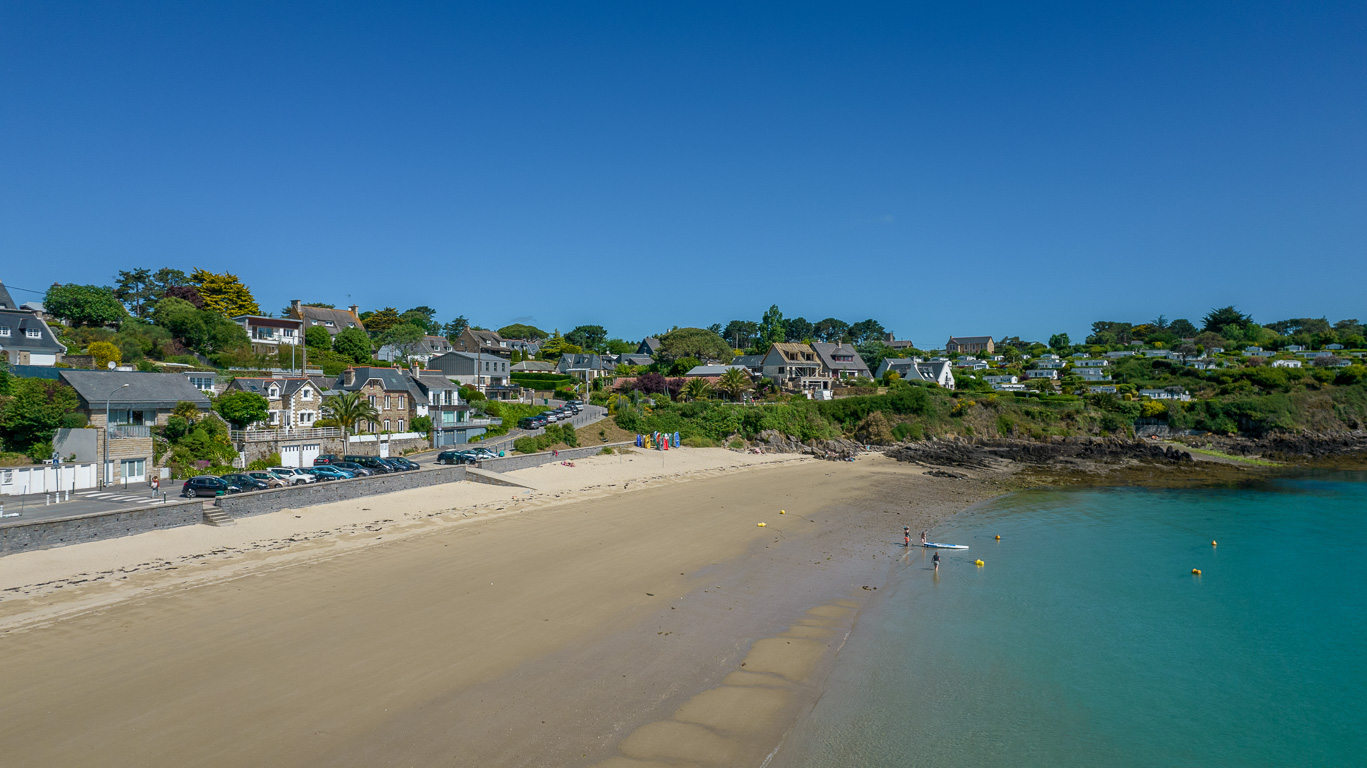 Cancale. Plage de Port-Mer.