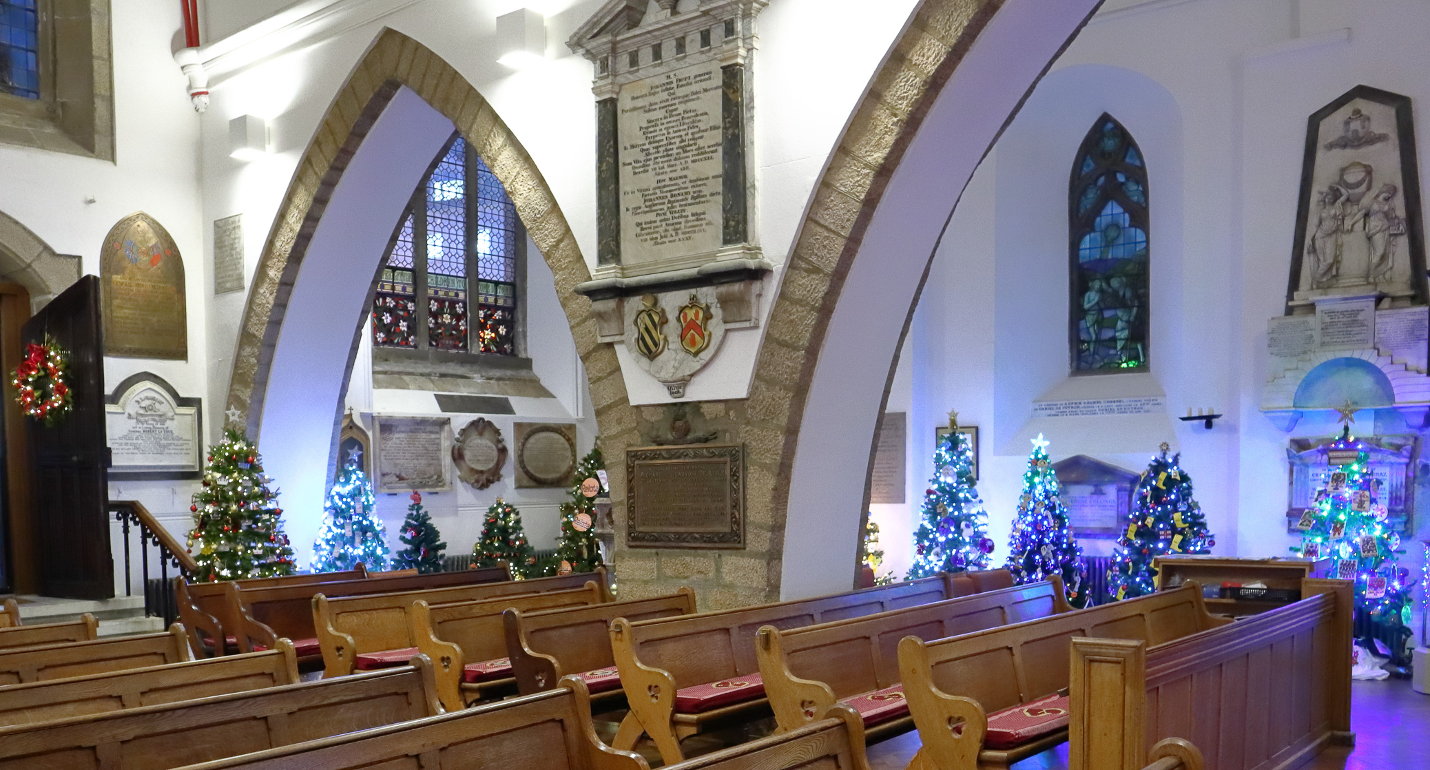 Saint-Peter. L'église de la villle célèbre Noël.