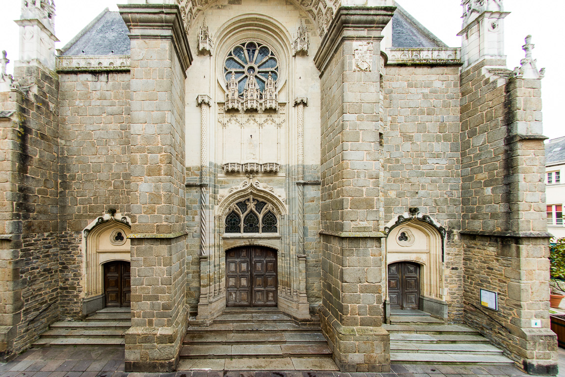 Laval. Eglise Saint-Vénérand.