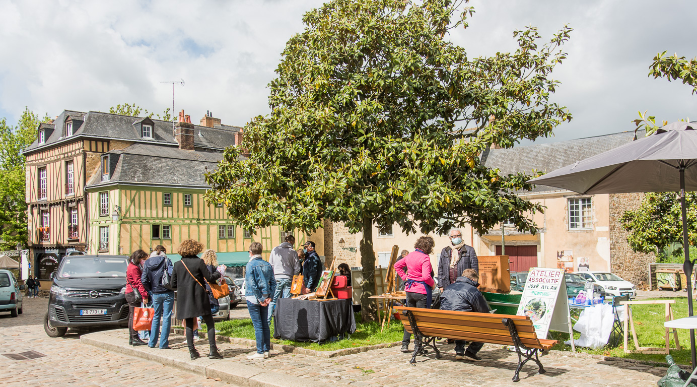 Le Mans. square Dubois