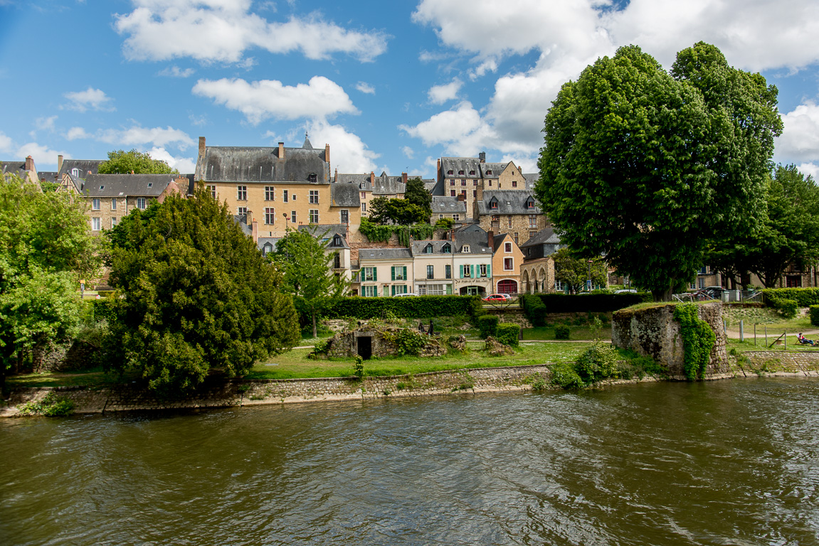 Le Mans. Vue depuis le quai Ledru Rollin.