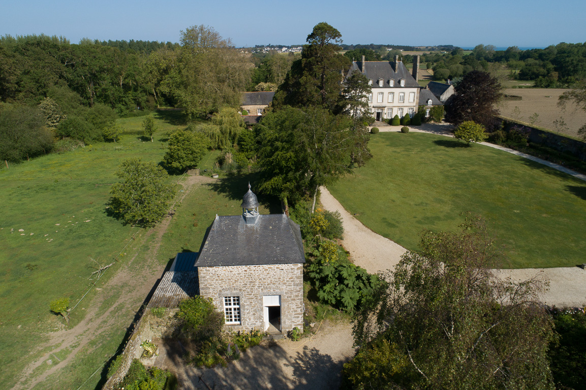 Saint-Coulomb, Malouinière de la Ville Bague : le pigeonnier carré.