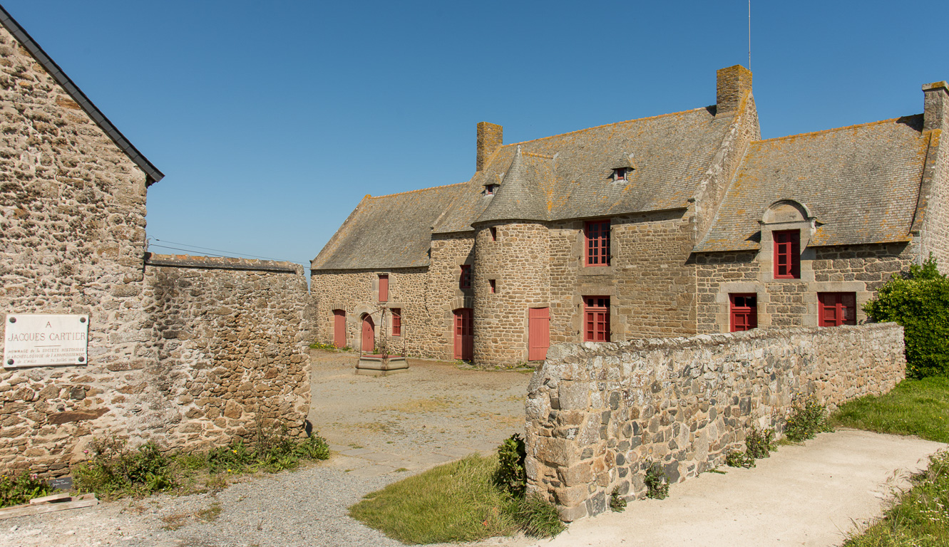 Saint-Malo. Le musée Jacques Cartier dans le manoir de Limöelou, Rotheneuf.