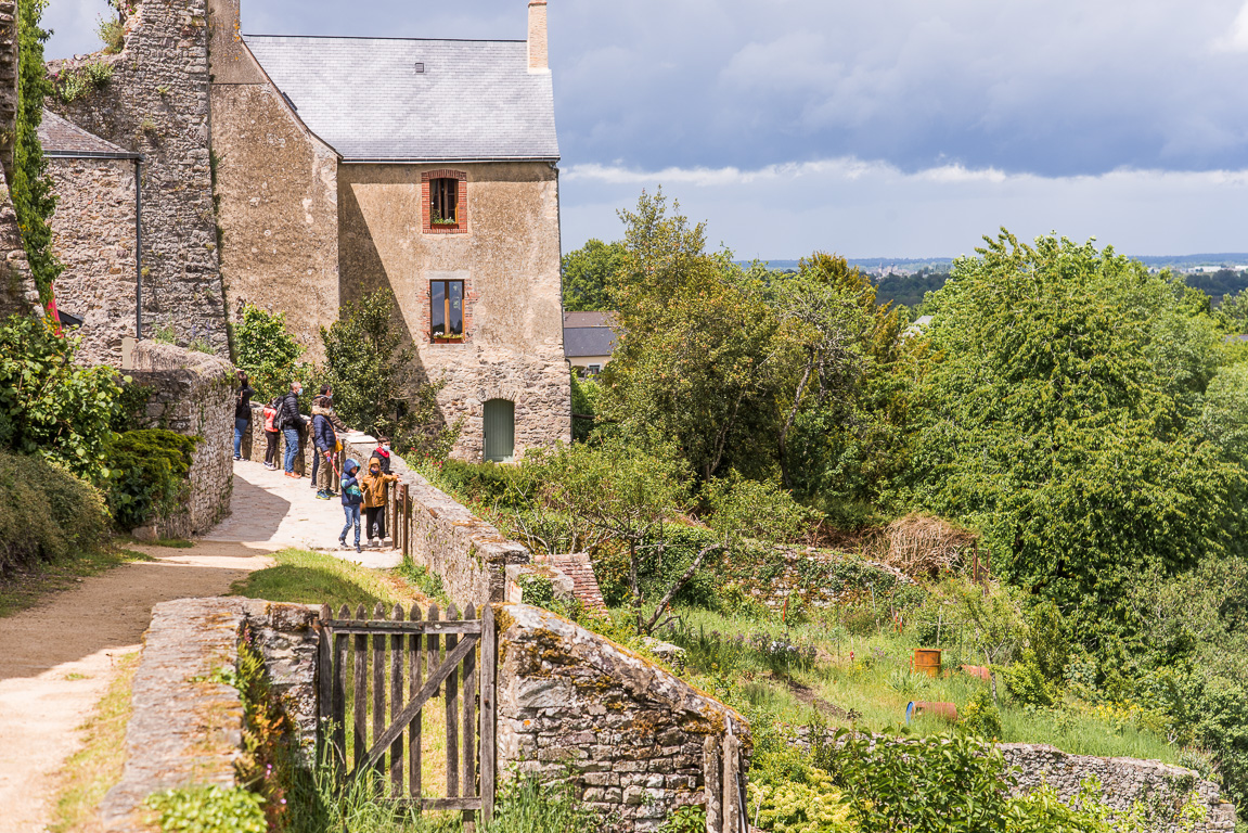 Sainte-Suzanne.. Le Ravelin.