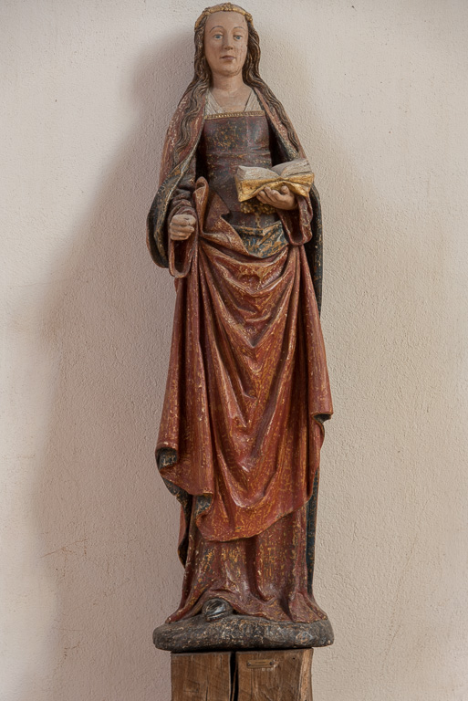 Sainte-Suzanne. Statue de Sainte Suzanne, la ""patronne" des fiancés.