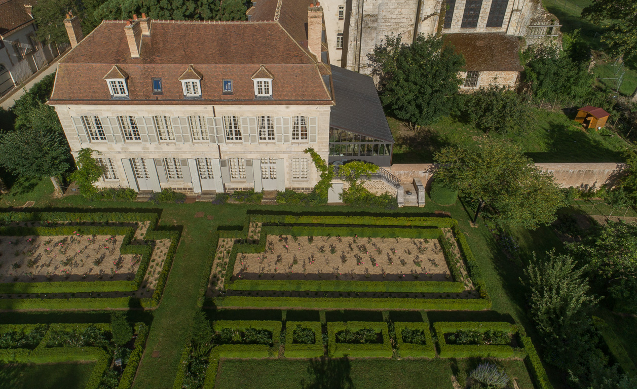 L'abbaye, le collège Royal et son jardin historique recréé par Louis Benech.