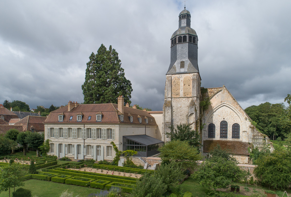 L'abbaye, le collège Royal et son jardin historique recréé par Louis Benech.