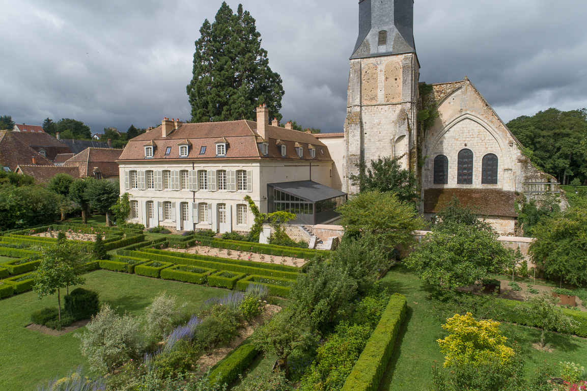 L'abbaye, le collège Royal et son jardin historique recréé par Louis Benech.