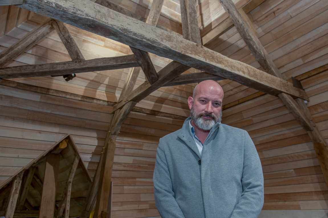 Cédric Roth Meyer, directeur de l'agence MDB à Poitiers. Avec son équipe, ils ont reconstitué la charpente du  Collège Royal.