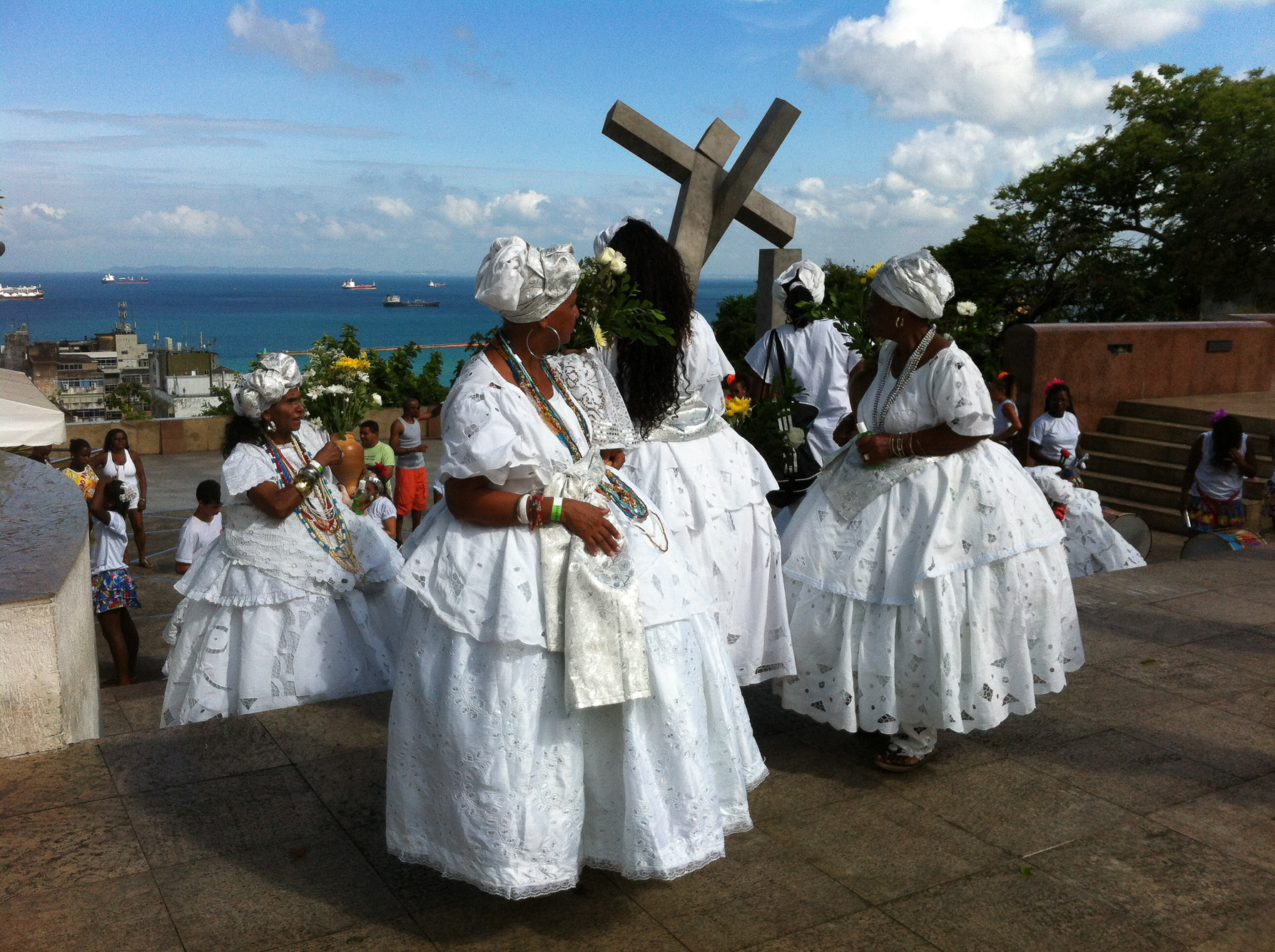 Procession do Senhor de Bonfim prés de l'ascenseur Lacerda dans la ville Haute.