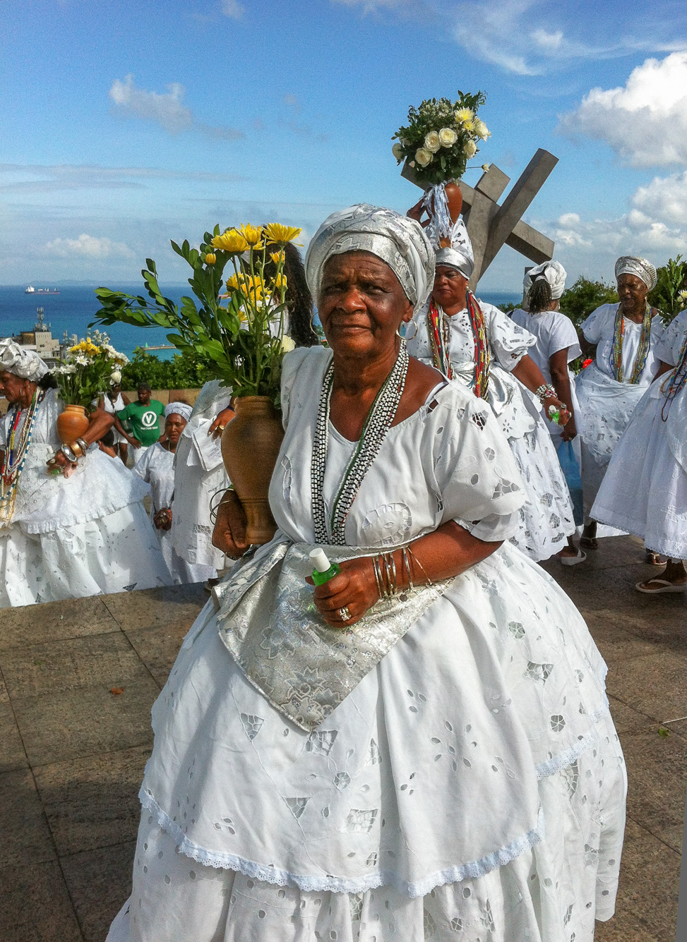 Procession do Senhor de Bonfim prés de l'ascenseur Lacerda dans la ville Haute.