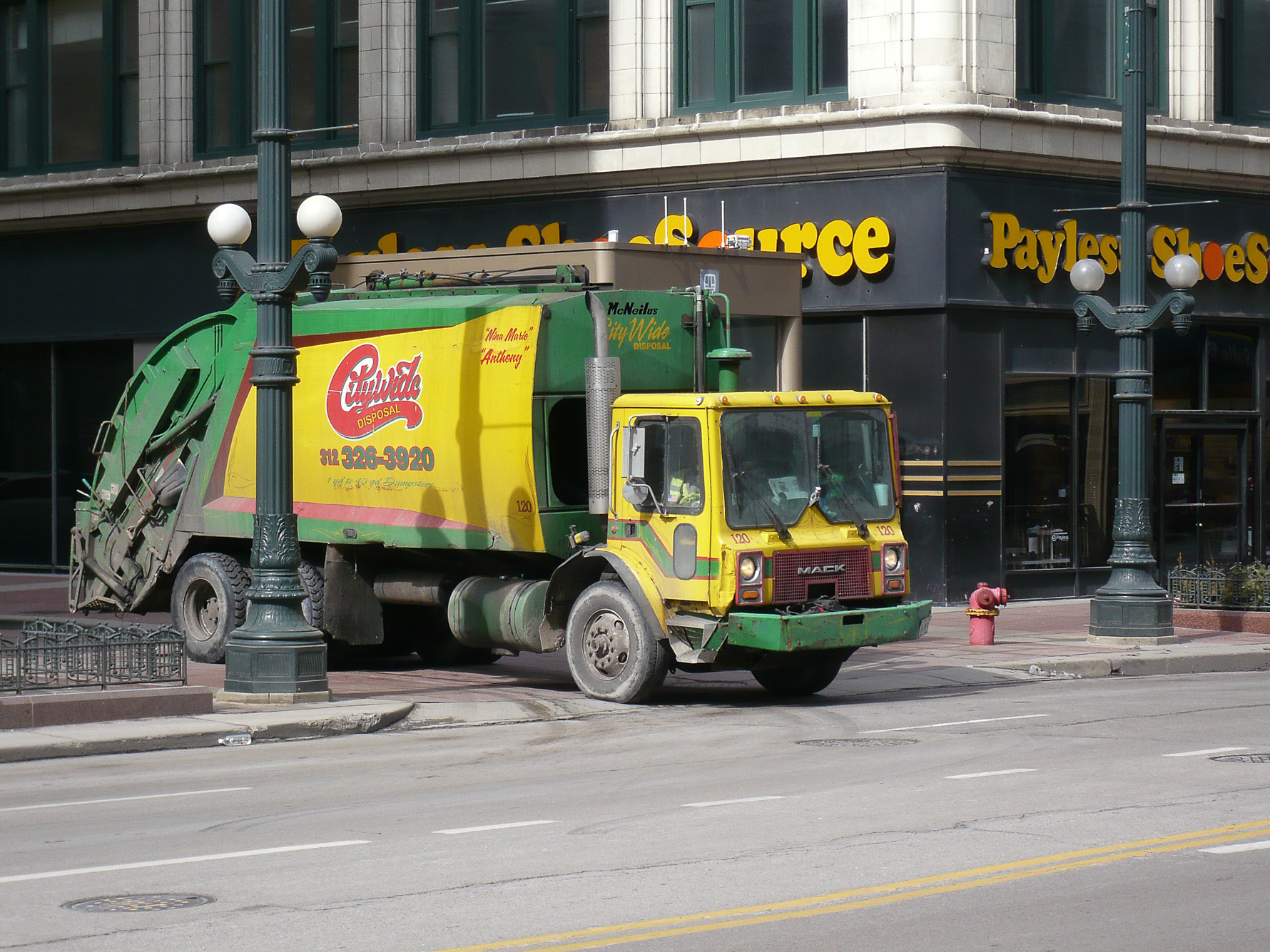 USA ILLINOIS CHICAGO Wabagh camion poubelle