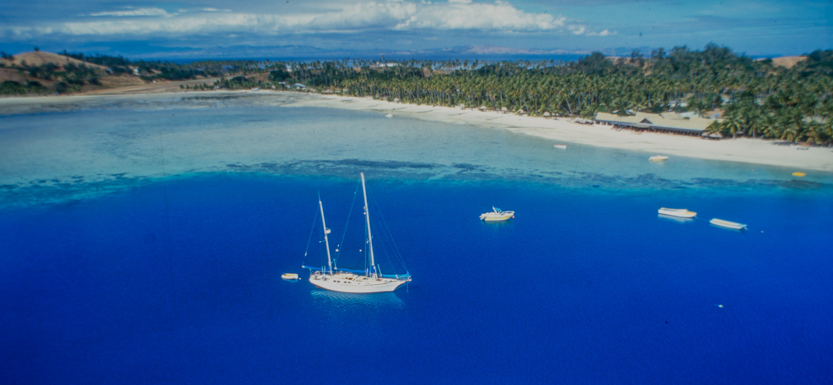 Yasawa Group - Survol des ilôts Nadi et Malolo Island