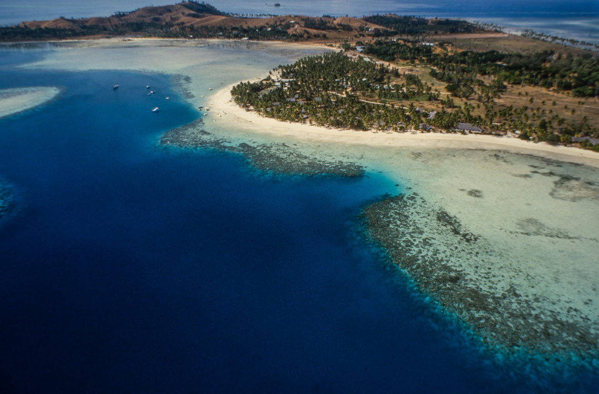 Yasawa Group - Survol des ilôts Nadi et Malolo Island