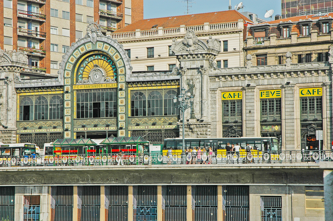 Bilbao, dans la province de Viscaya. Gare de Santander