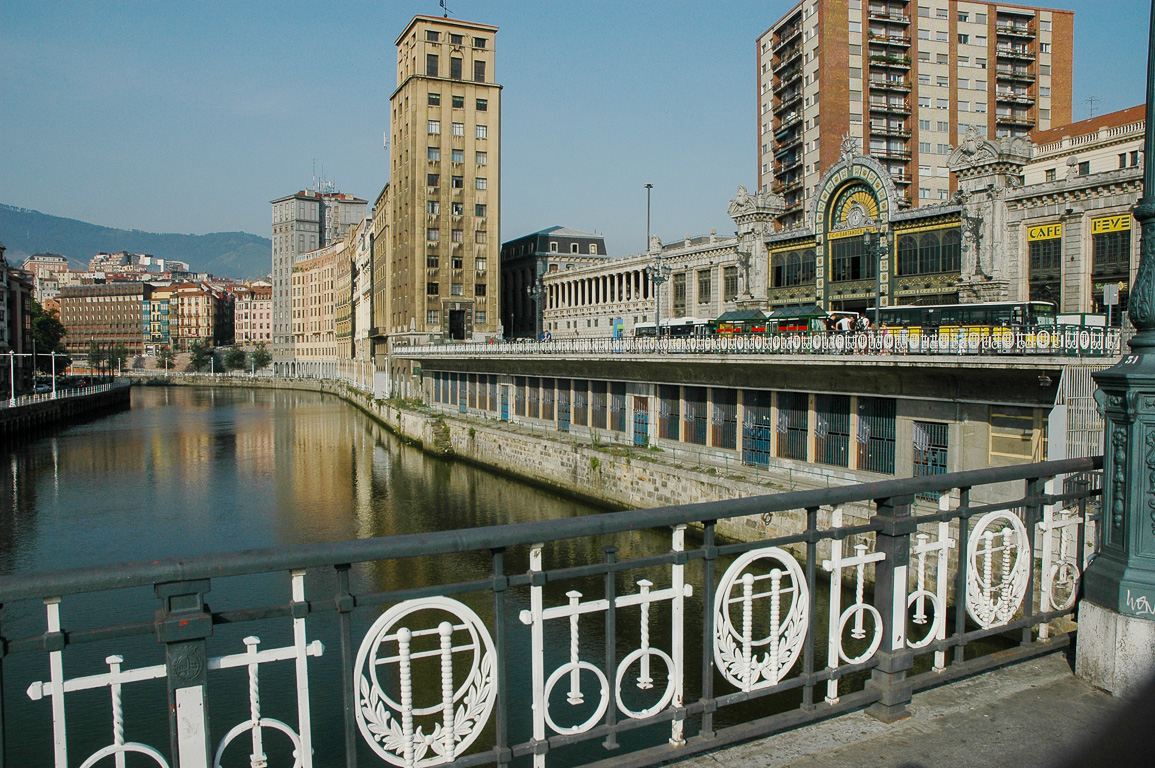 Bilbao, dans la province de Viscaya. Gare de Santander