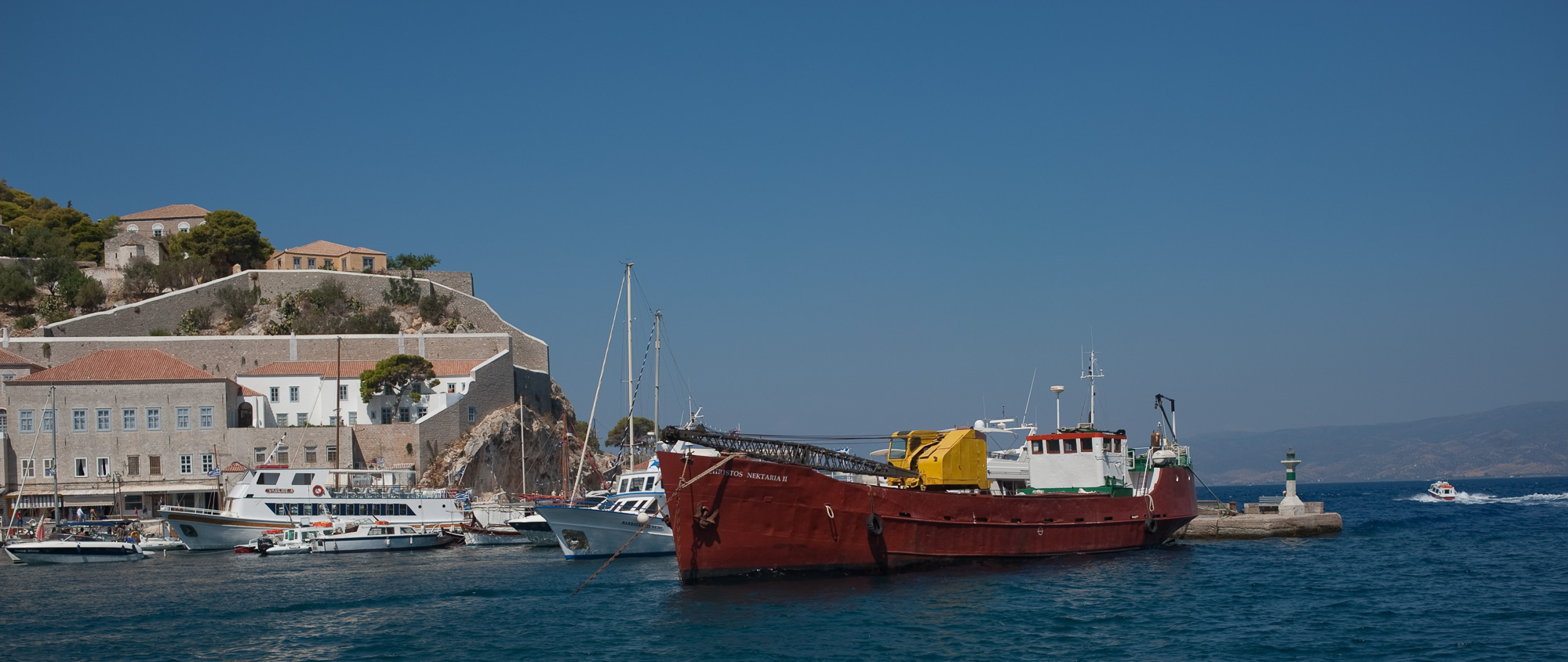 Entrée du port.