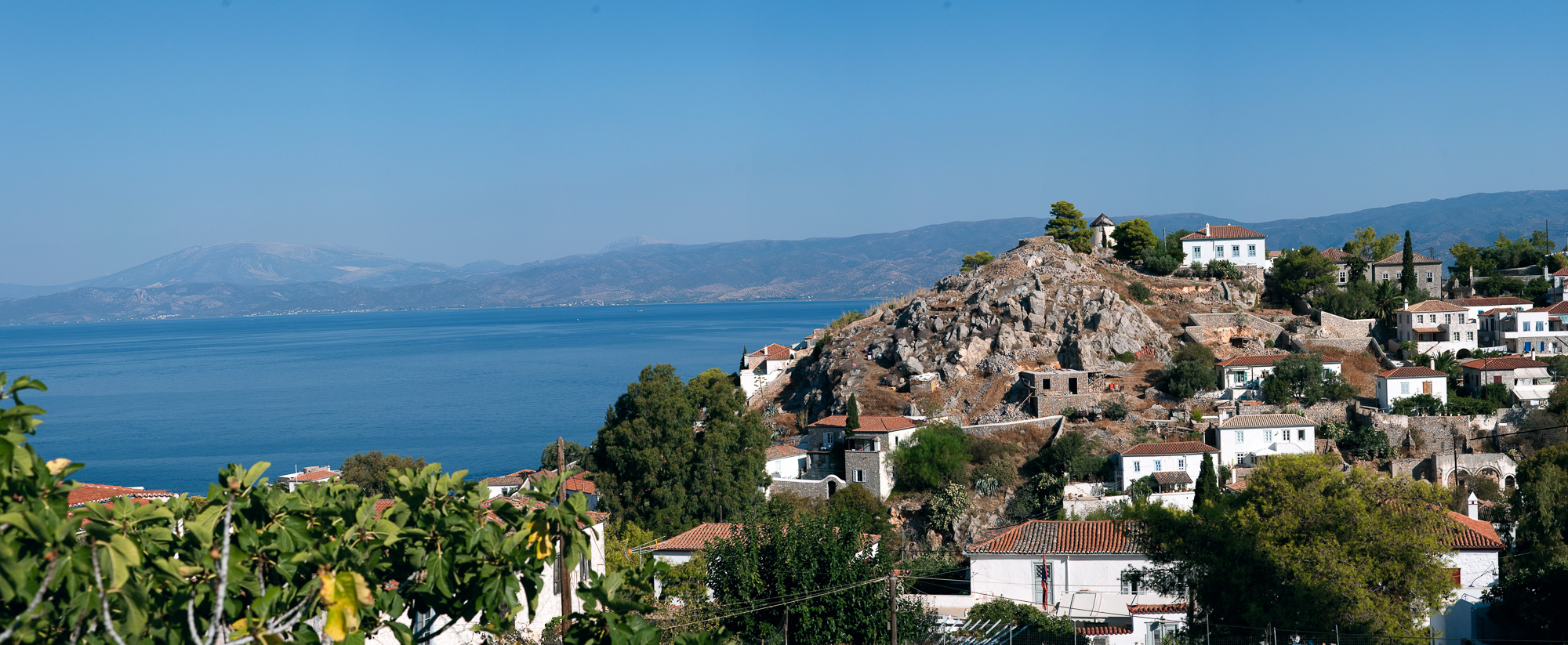 Le village d'hydra. Vue depuis la maison de Claude et Nicolas.