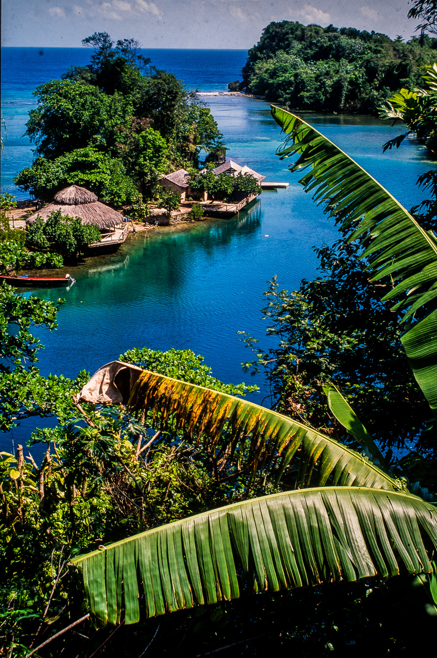 Blue hole, aussi appelé Blue Lagoon.