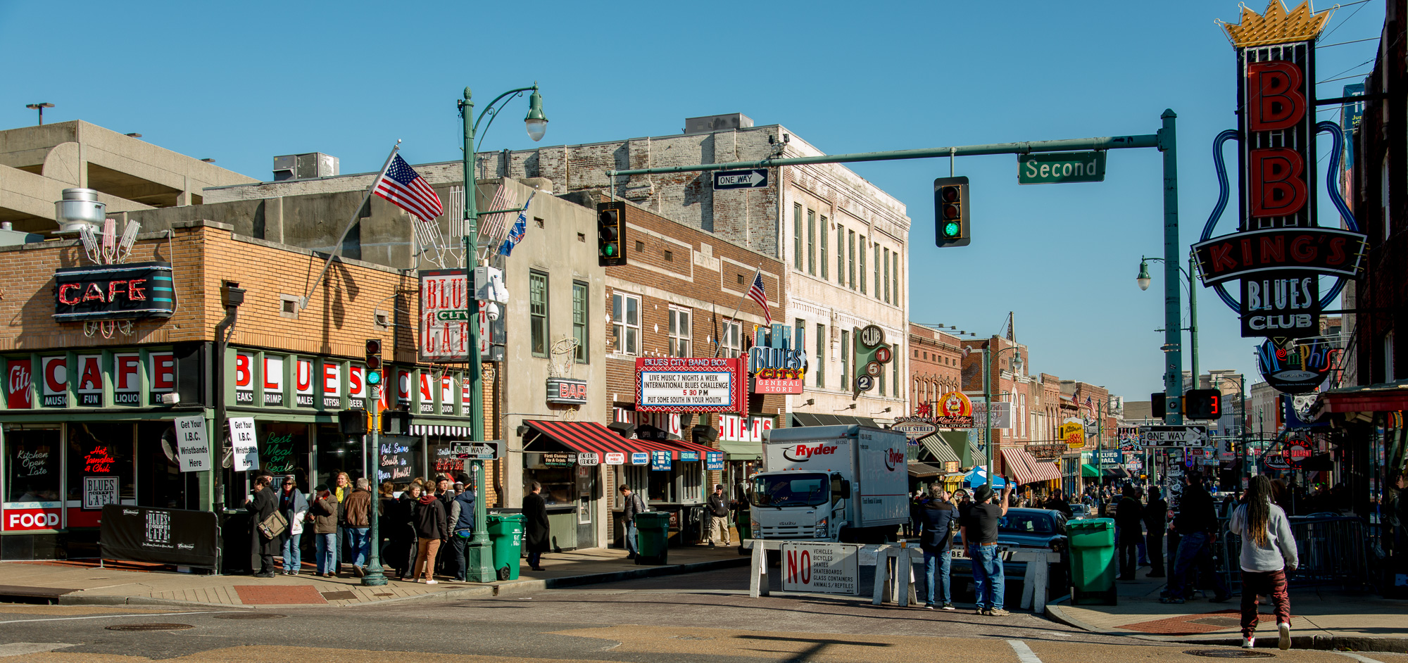 Carrefour de Second street et Beale Street.