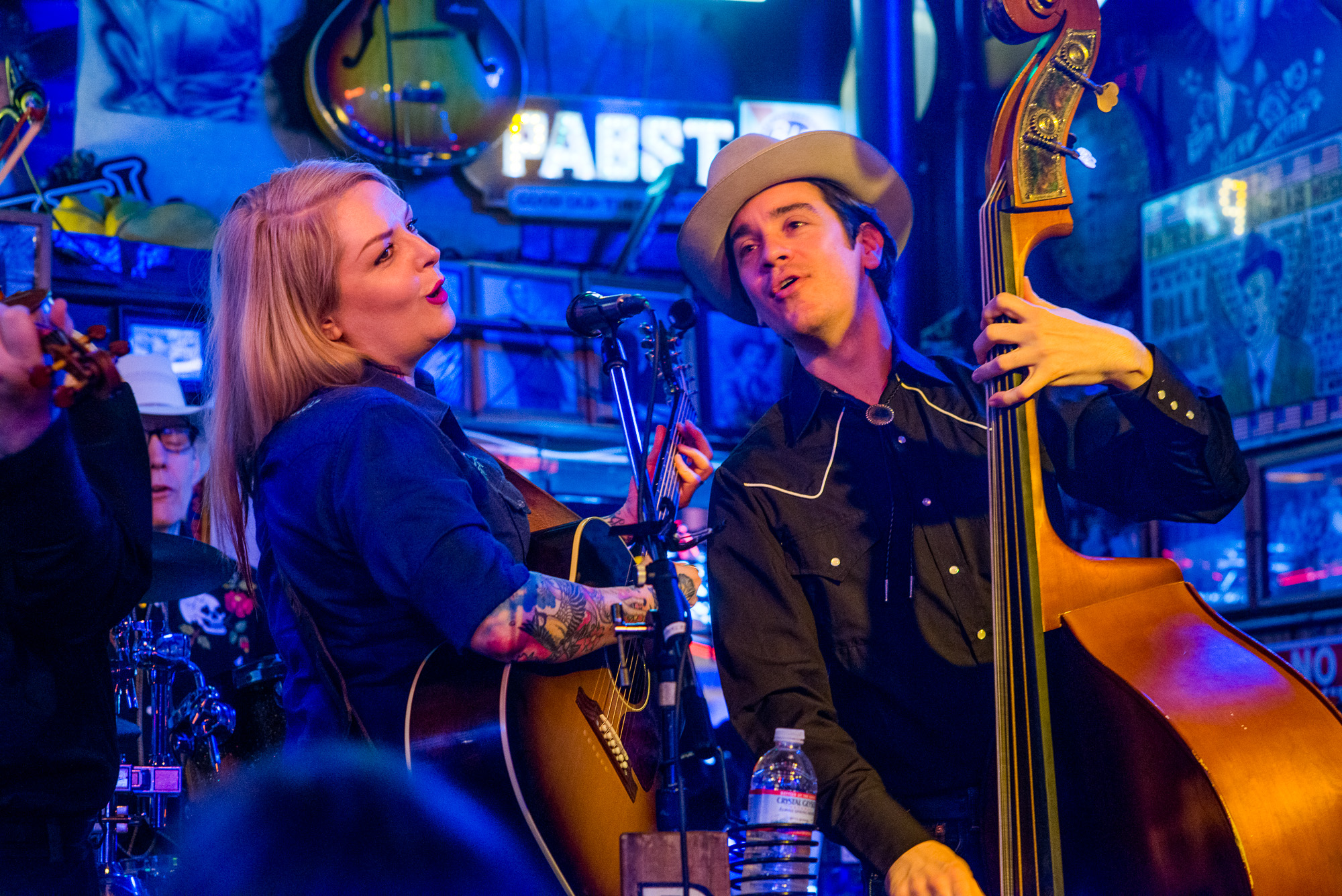 Concerts Country music dans les bars de Broadway avenue.