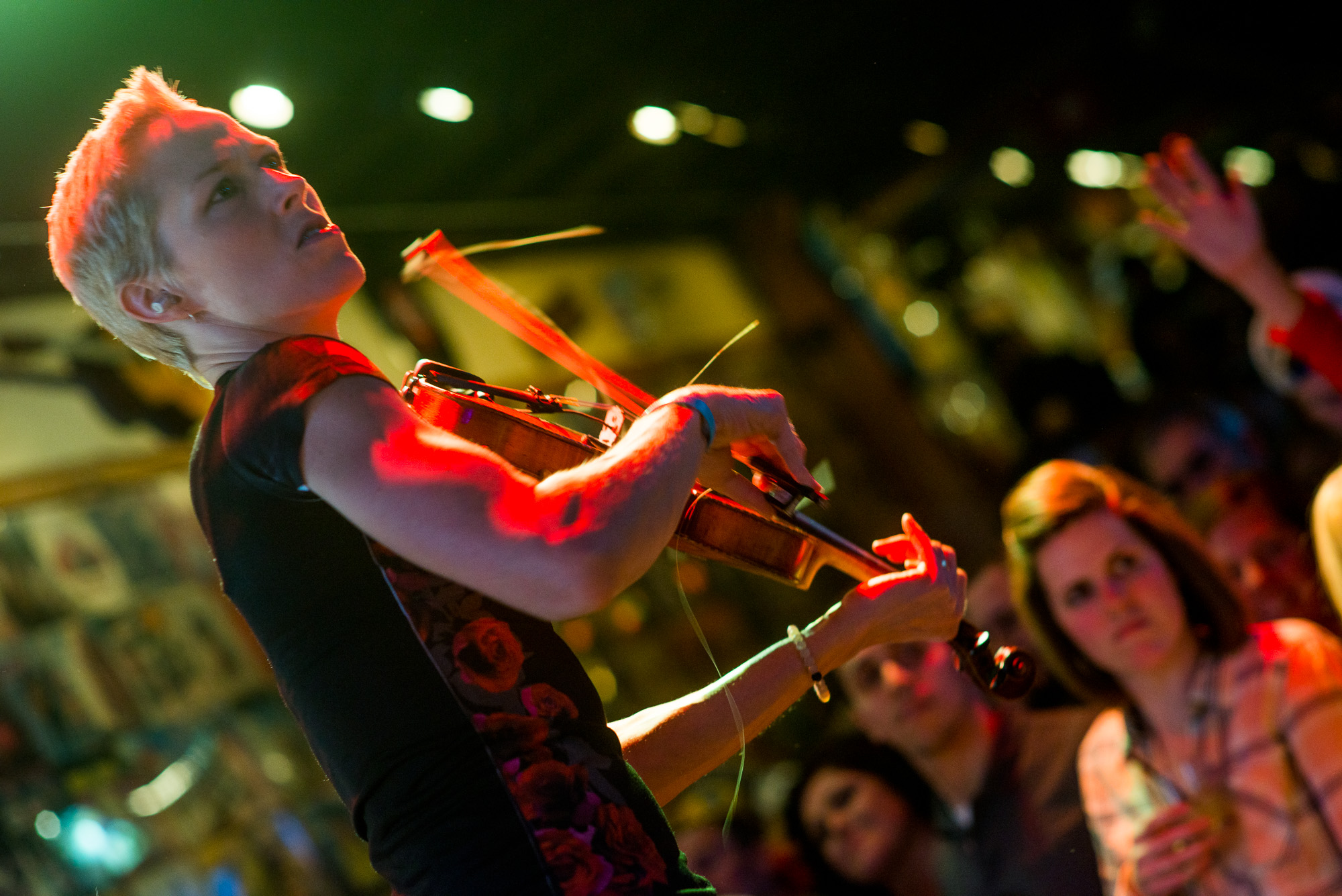 Concerts Country music dans les bars de Broadway avenue.