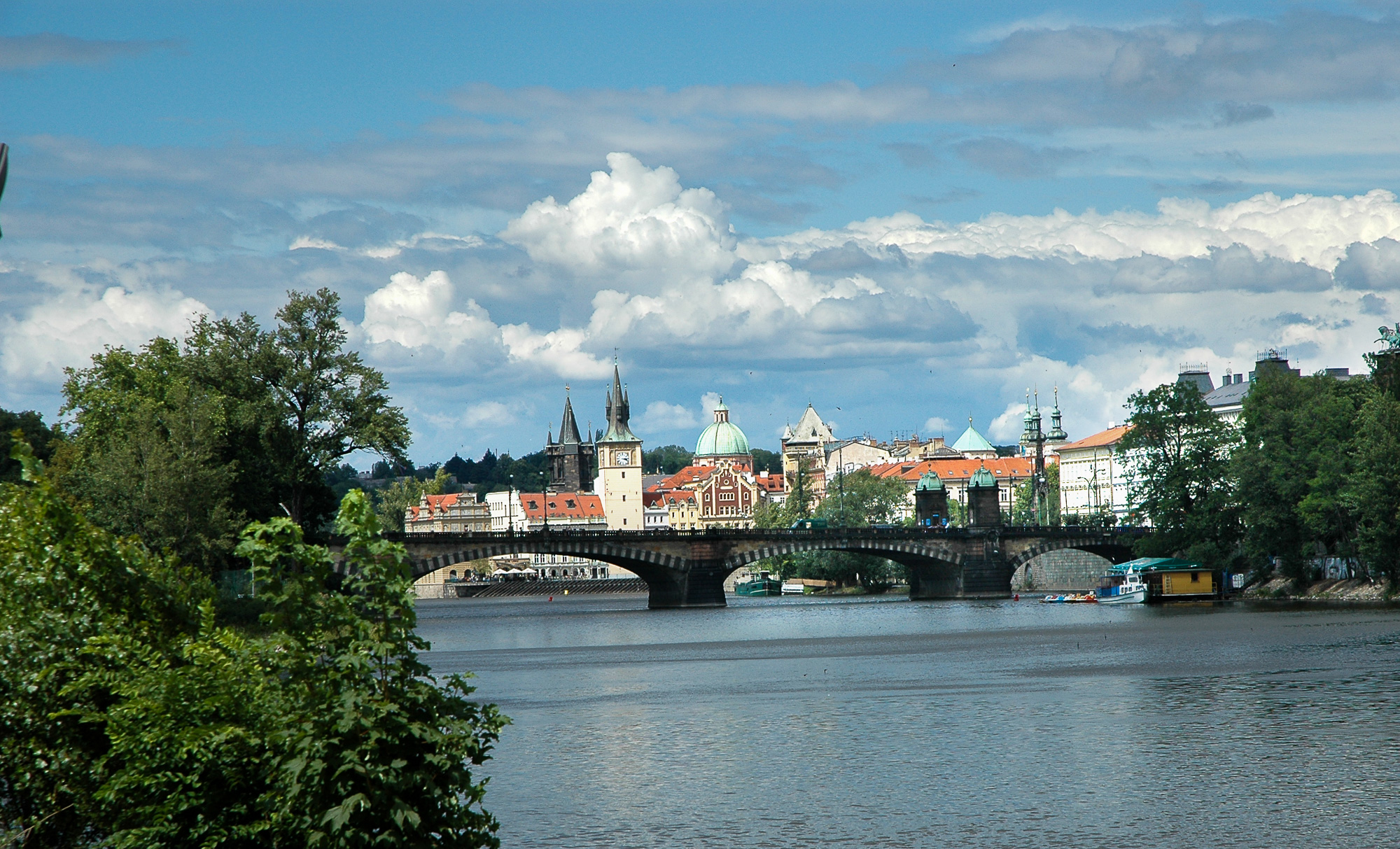 REPUBLIQUE TCHEQUE Prague  le Pont Charles