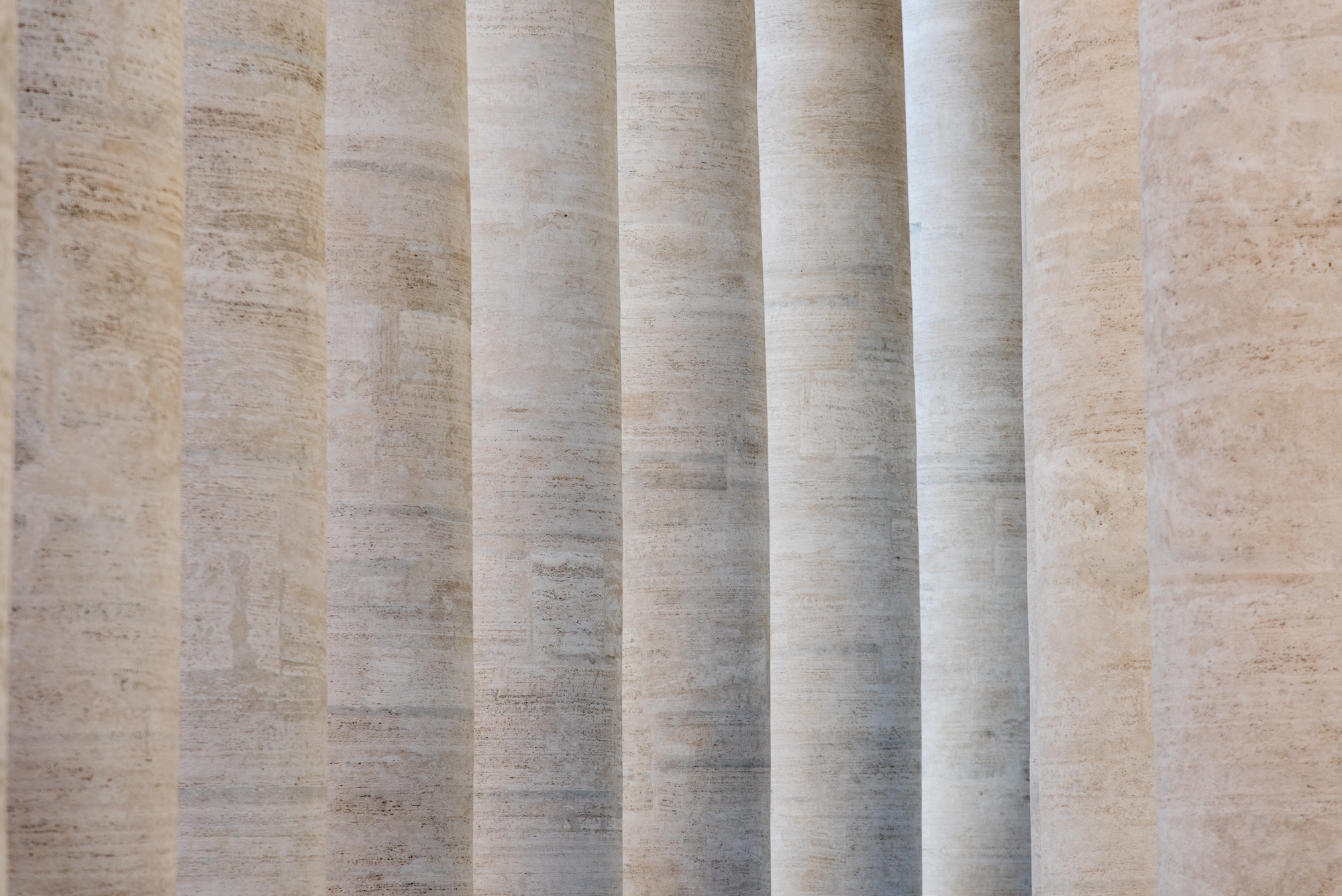 Vatican. Colonne entourant la Place Saint-Pierre.