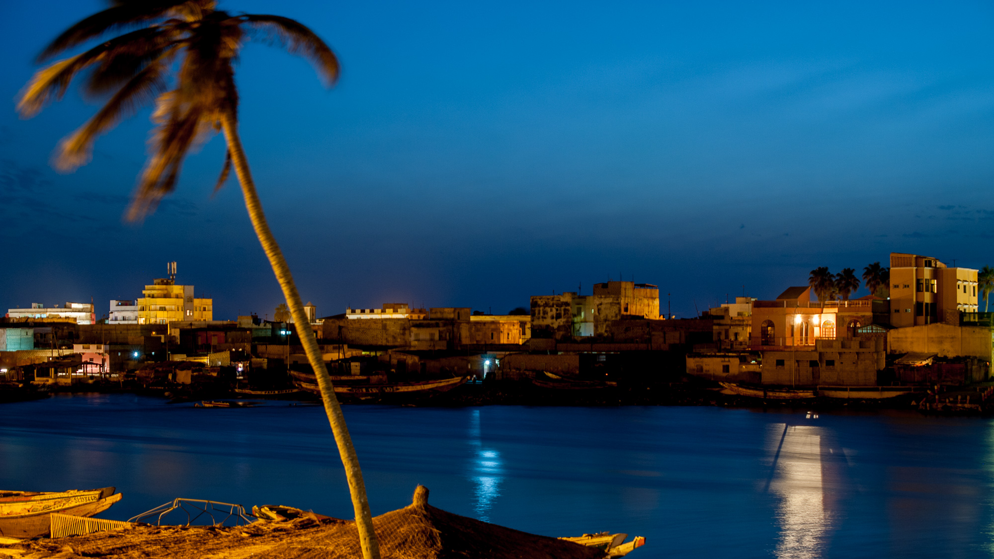 Maison d'hôtes "Sunu Keur", au bord du fleuve Sénégal, à la hauteur de l'ancien pont de la Géole et en face du quartier N'Dar Tout.