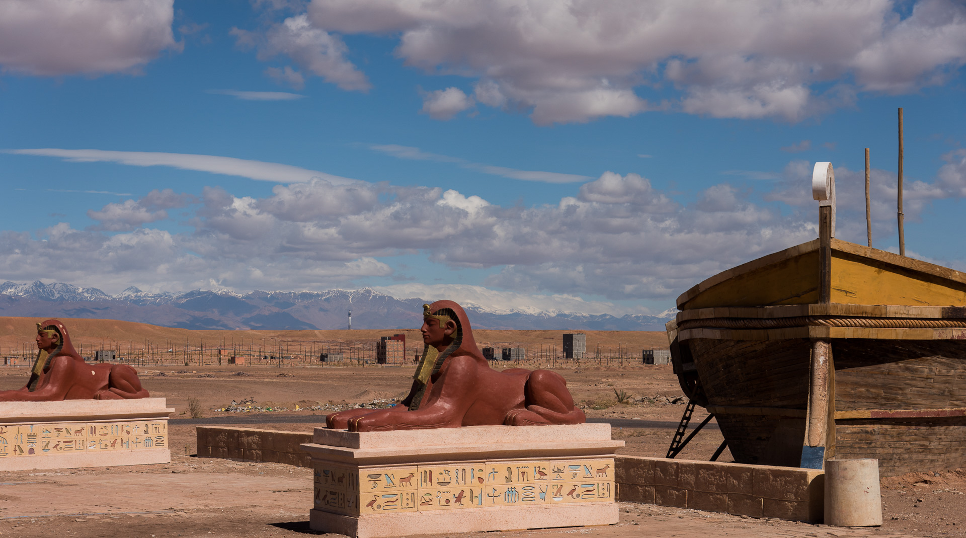 Ouarzazate. Studios de cinéma à la périphérie de la ville. Ici ont été tournés plusieurs films connus, dont Astérix et Cléopatre.