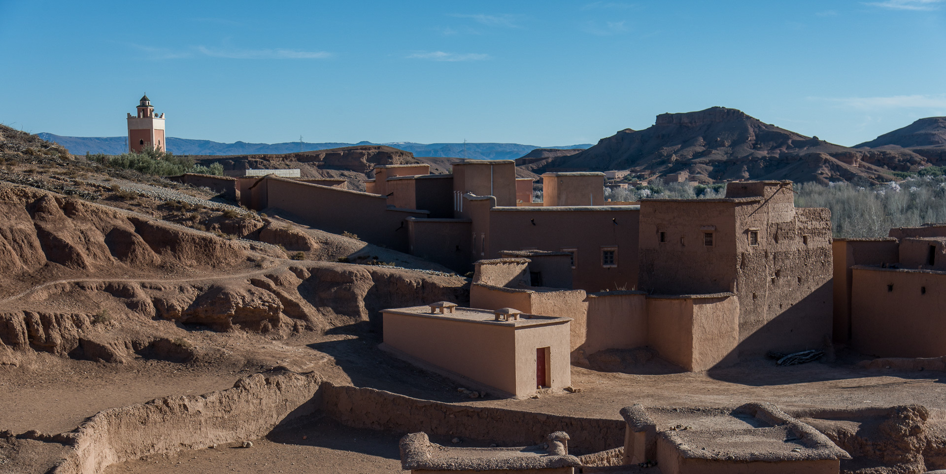 El Kelaa des M'Gouna. Vallée des Roses. Vues depuis la terrasse de la Kasbah Agoulzi.