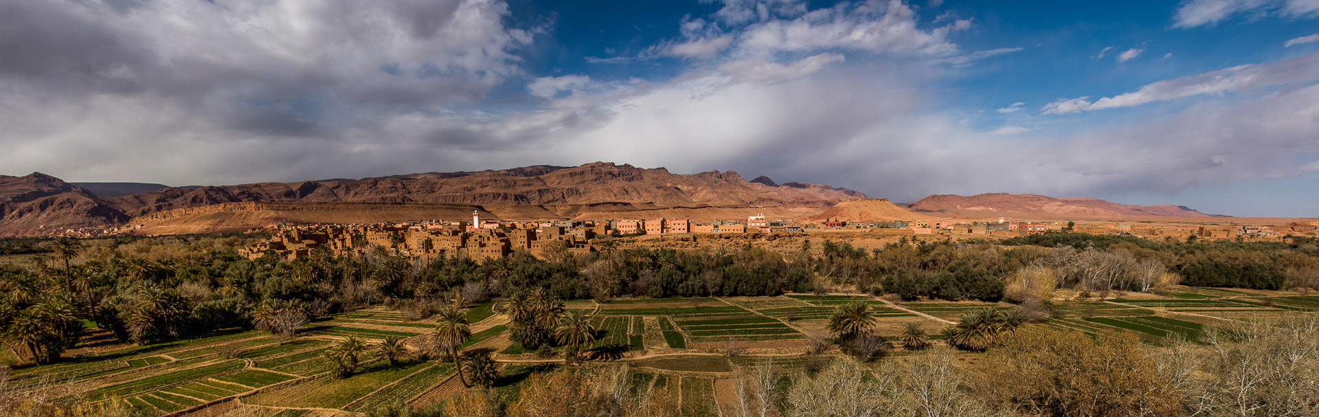 Tinghir. Vue du village de la palmeraie.