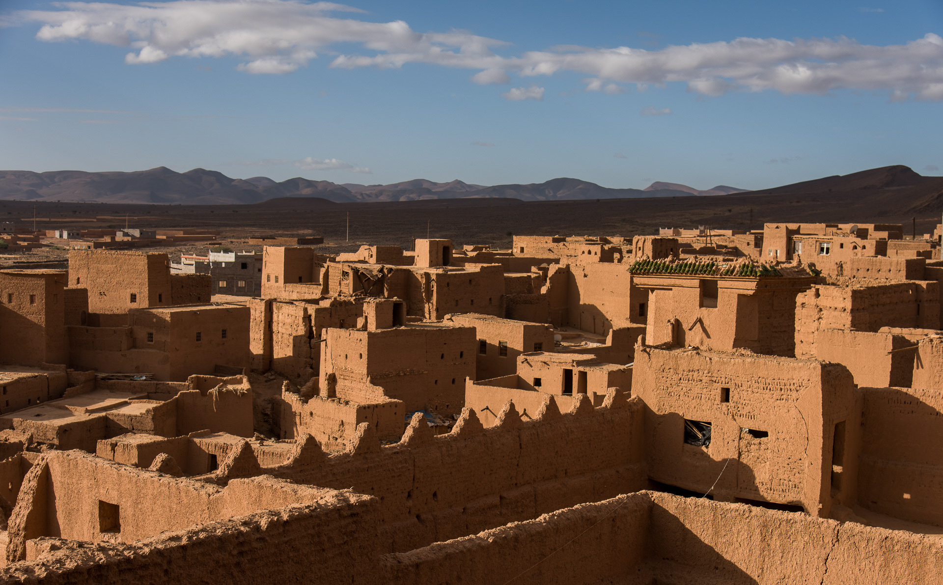 Sur la route à quelques km de Zagora, la Kasbah Ouled Othmane.