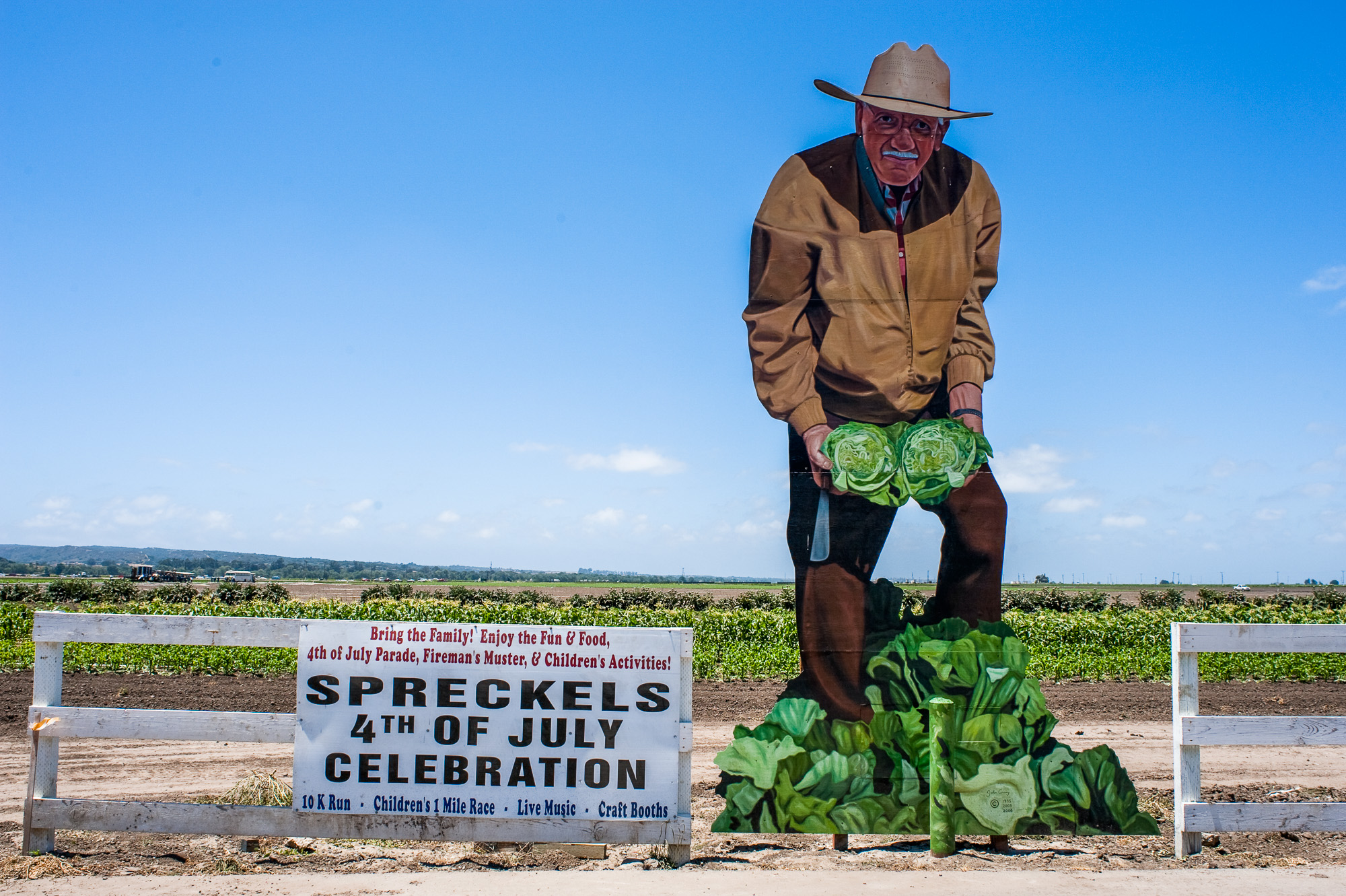 Exploitations agricoles qui bordent la 101.