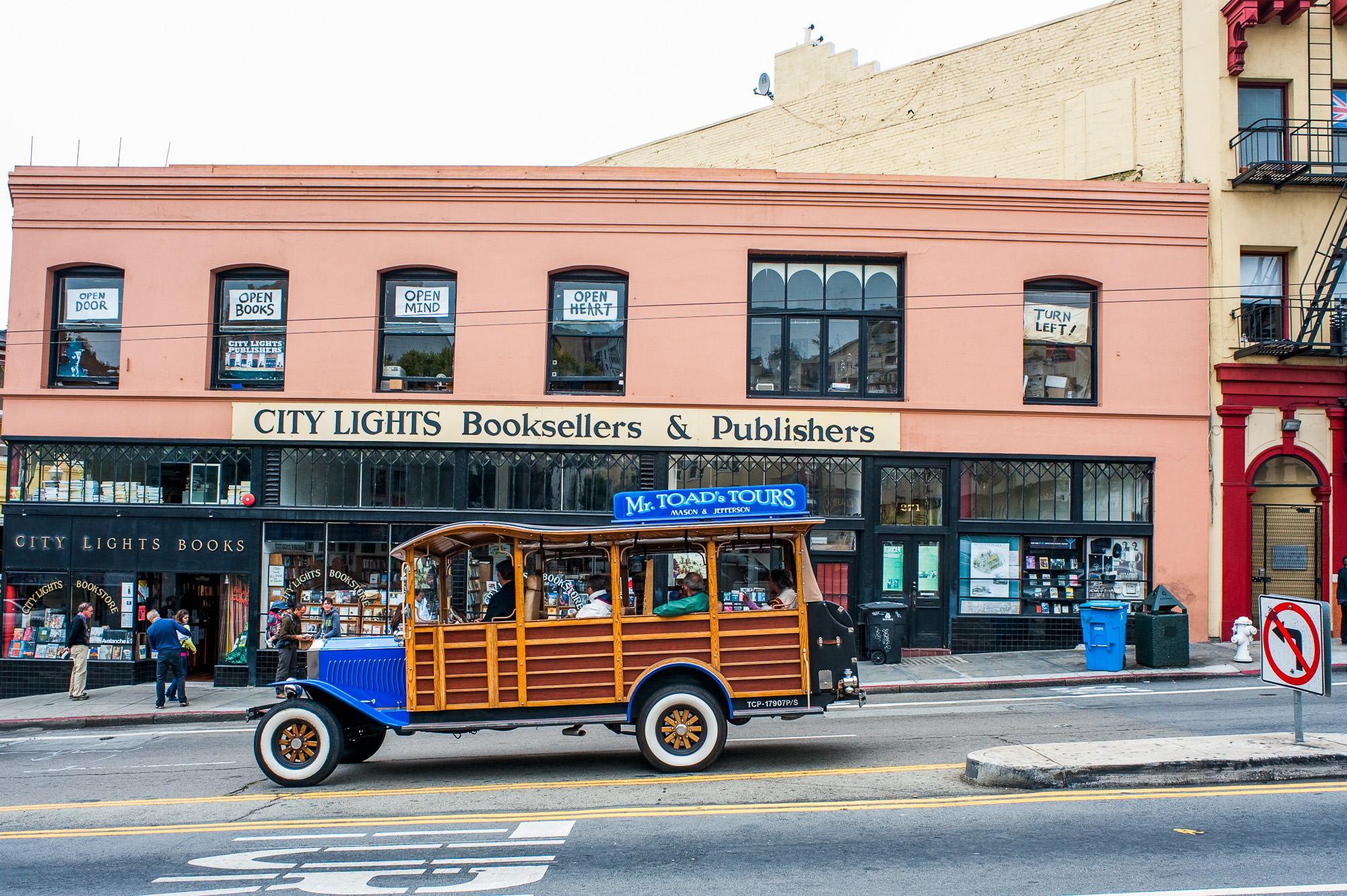 Entre Broadway et Jack Kerouac : City Lights Bookstore.