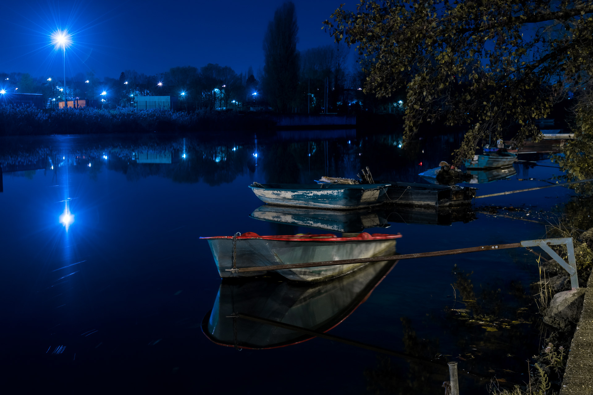 Vues de nuit sur les quais de la Pie