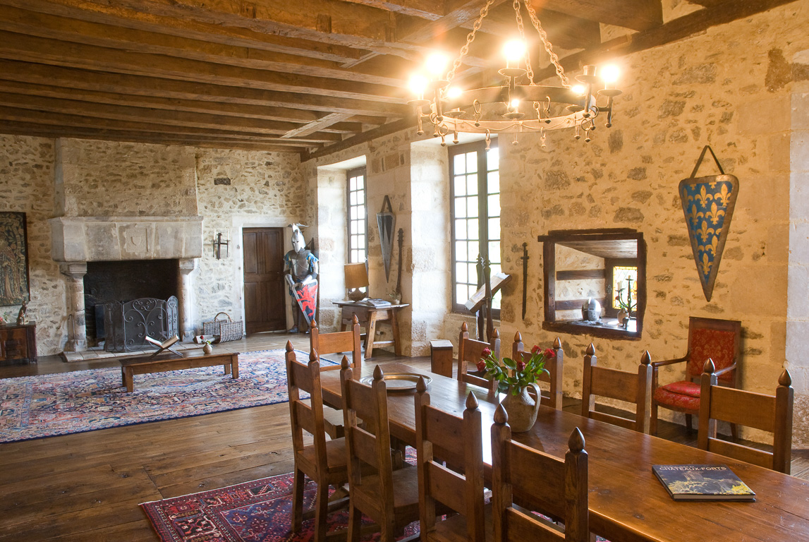 16270 Roumazières Loubert. Château de Peyras. La Grande Salle.