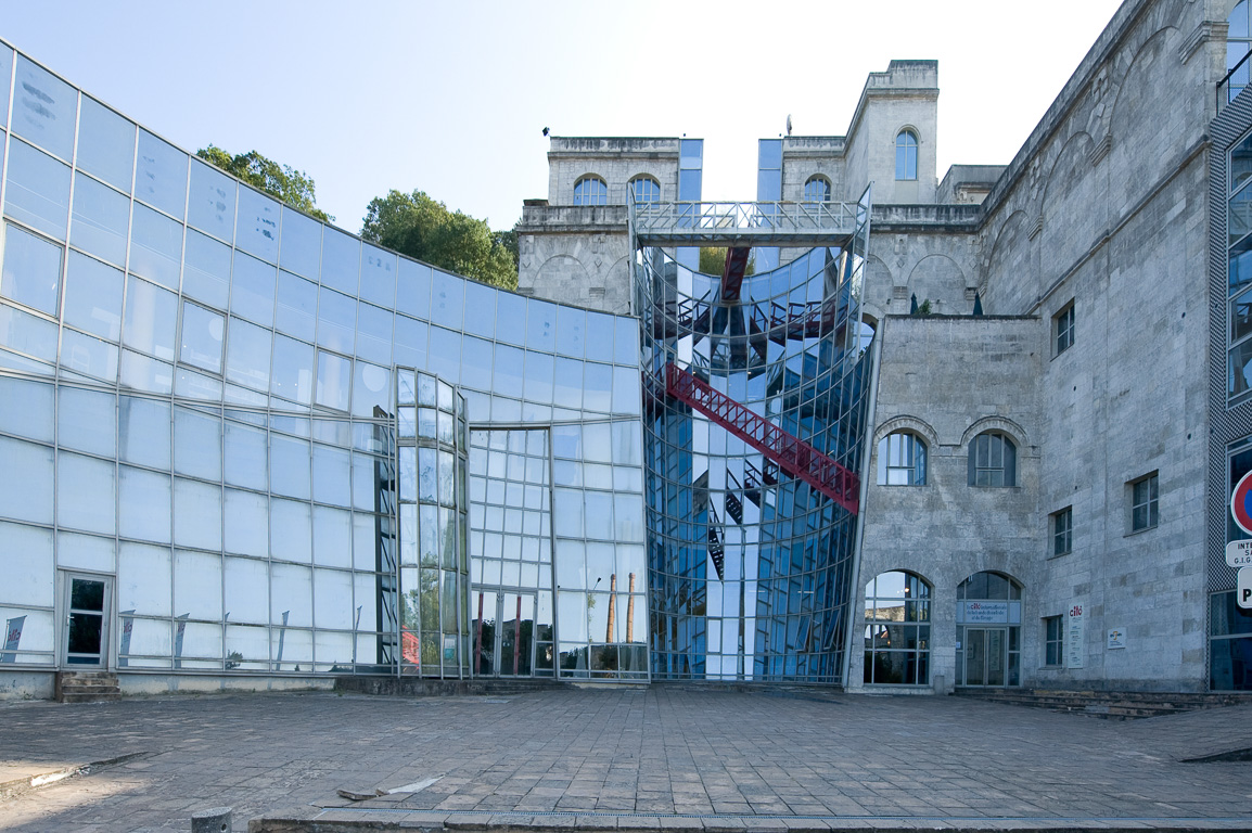 16000 Angoulème. Musée de la Bande Dessinée (architecte Castro)